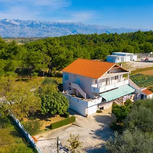  Apartman Luca