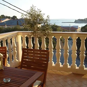 https://villa-delina.primorje-gorskikotar.com